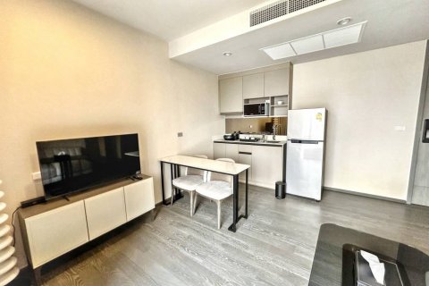 Condominio de 1 dormitorio en Khlong Toei, Bangkok, Tailandia № 132859 - foto 5