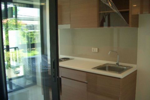 Condominio de 1 dormitorio en Bang Na, Bangkok, Tailandia № 76375 - foto 4