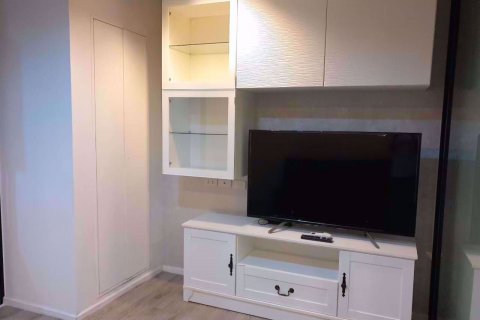 Dúplex de 2 dormitorios en Samut Prakan, Tailandia № 76376 - foto 2