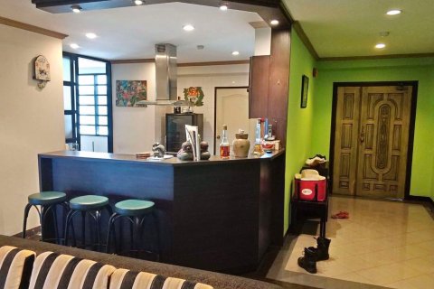 Condominio de 3 dormitorios en Yan Nawa, Bangkok, Tailandia № 76378 - foto 17