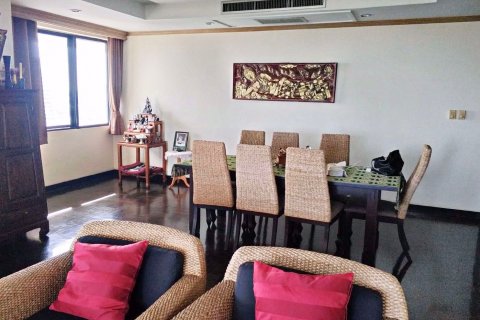 Condominio de 3 dormitorios en Yan Nawa, Bangkok, Tailandia № 76378 - foto 2