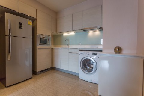 Condominio de 2 dormitorios en Watthana, Bangkok, Tailandia № 76380 - foto 4