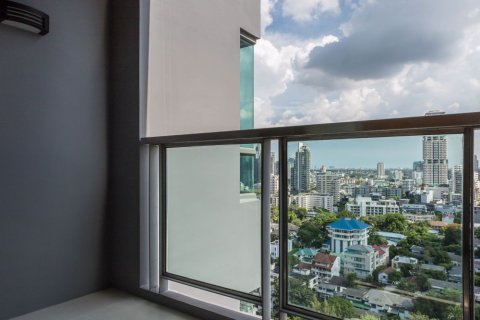 Condominio de 2 dormitorios en Watthana, Bangkok, Tailandia № 76380 - foto 12