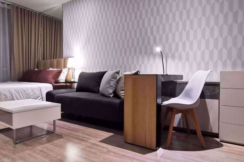 Studio in the Condo in Bangkok, Thailand in RHYTHM EKKAMAI ESTATE  № 77862