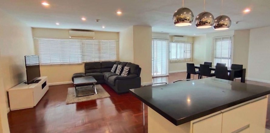 Condominio de 2 dormitorios en Bang Rak, Bangkok, Tailandia № 85279