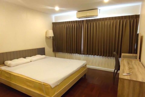 Condominio de 2 dormitorios en Bang Rak, Bangkok, Tailandia № 85279 - foto 7