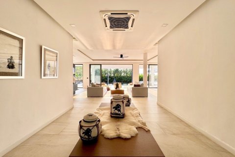 Casa de 4 dormitorios en Bang Lamung, Tailandia № 130499 - foto 8