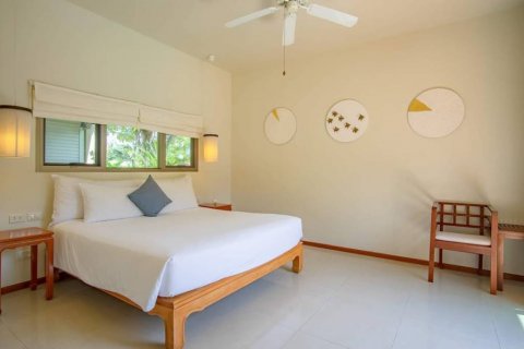Chalet de 3 dormitorios en Phuket, Tailandia № 132507 - foto 8