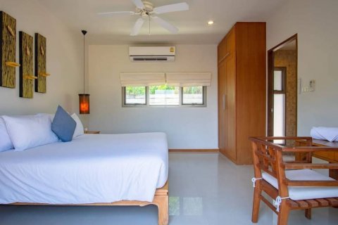 Chalet de 3 dormitorios en Phuket, Tailandia № 132507 - foto 7