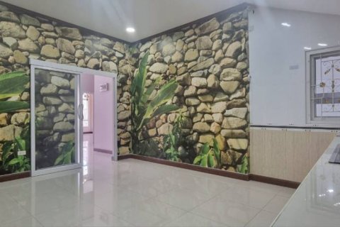 Casa de 3 dormitorios en Pattaya, Tailandia № 132506 - foto 7