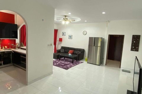 Chalet de 3 dormitorios en Pattaya, Tailandia № 101363 - foto 7