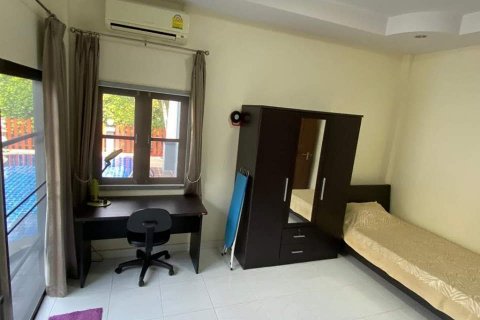 Chalet de 3 dormitorios en Pattaya, Tailandia № 101363 - foto 9