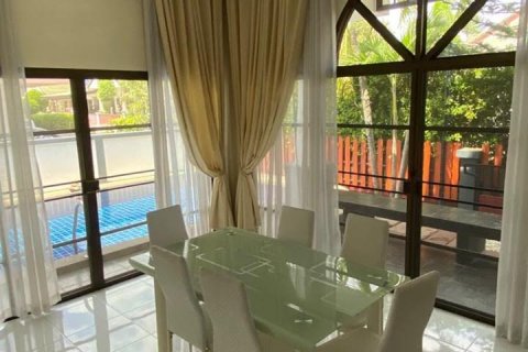 Chalet de 3 dormitorios en Pattaya, Tailandia № 101363 - foto 8
