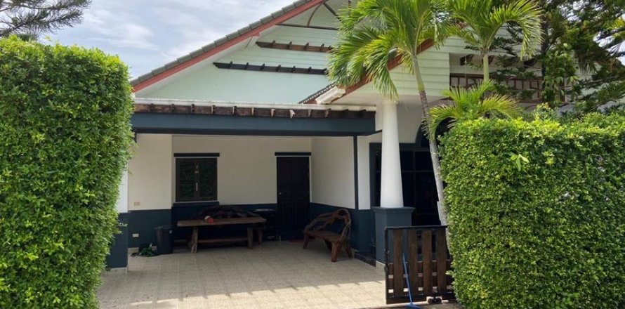 Chalet de 3 dormitorios en Pattaya, Tailandia № 101363