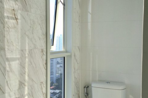Condo in Bangkok, Thailand, 2 bedrooms № 143387 - photo 11