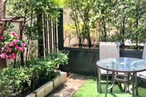 Dúplex de 2 dormitorios en Bangkok, Tailandia № 126680 - foto 6