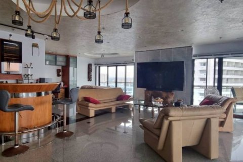 Condominio de 2 dormitorios en Pattaya, Tailandia № 126675 - foto 3