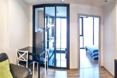 Condominio de 1 dormitorio en Chatuchak, Bangkok, Tailandia № 132870 - foto 8