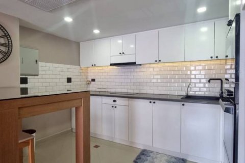 Condominio de 2 dormitorios en Pattaya, Tailandia № 132868 - foto 9