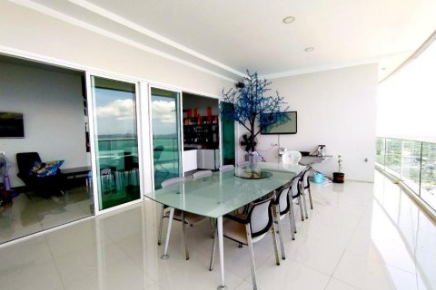 Condominio de 4 dormitorios en Pattaya, Tailandia № 130097 - foto 6