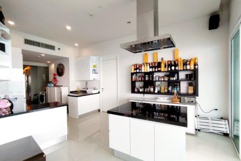 Condominio de 4 dormitorios en Pattaya, Tailandia № 130097 - foto 8
