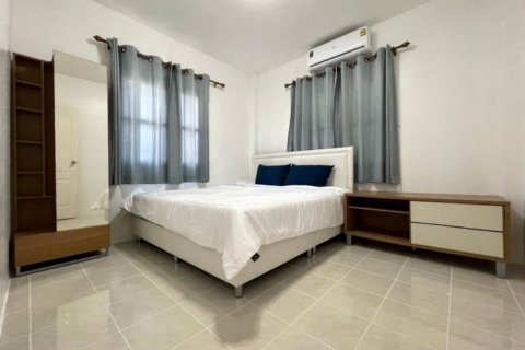 Casa de 3 dormitorios en Pattaya, Tailandia № 116284 - foto 8