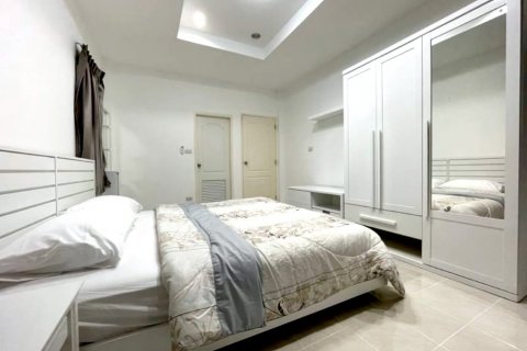 Casa de 3 dormitorios en Pattaya, Tailandia № 116284 - foto 7