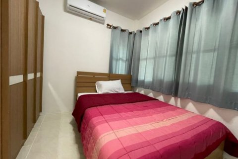 Casa de 3 dormitorios en Pattaya, Tailandia № 116284 - foto 10