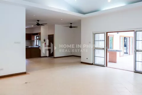 Casa de 4 dormitorios en Chalong, Tailandia № 131500 - foto 22