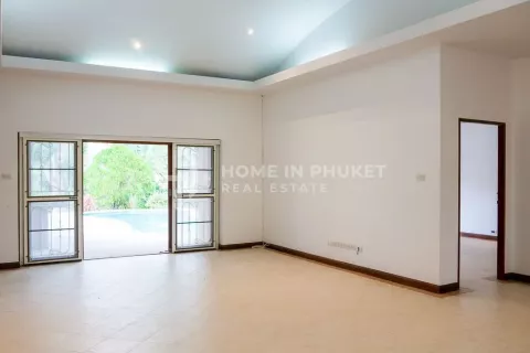 Casa de 4 dormitorios en Chalong, Tailandia № 131500 - foto 14