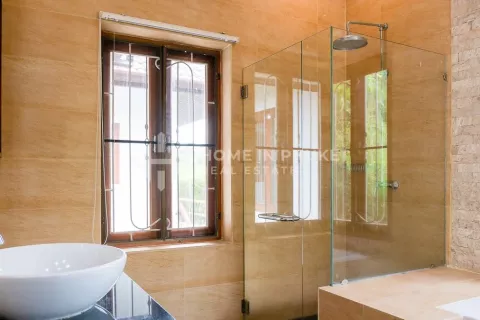 Casa de 4 dormitorios en Chalong, Tailandia № 131500 - foto 20