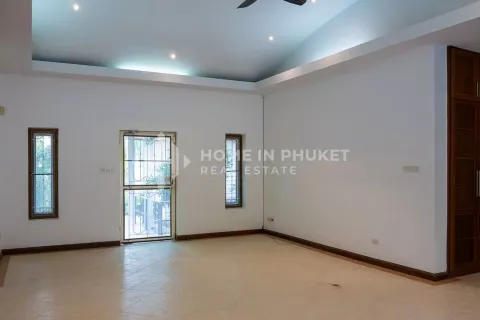 Casa de 4 dormitorios en Chalong, Tailandia № 131500 - foto 10
