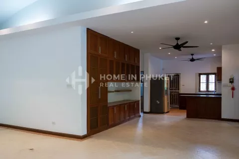 Casa de 4 dormitorios en Chalong, Tailandia № 131500 - foto 11