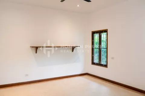 Casa de 4 dormitorios en Chalong, Tailandia № 131500 - foto 15
