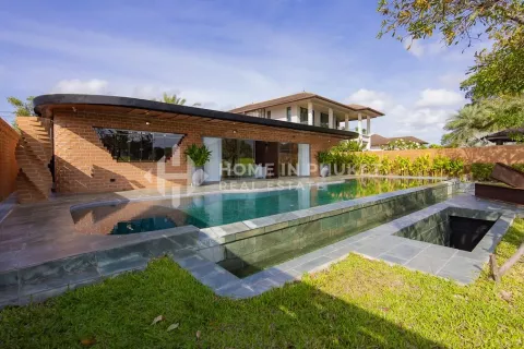 Casa de 4 dormitorios en Phuket, Tailandia № 131498 - foto 3