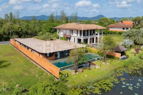 House in Phuket, Thailand 4 bedrooms № 131498