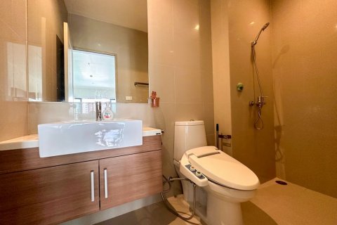Condominio de 2 dormitorios en Bangkok, Tailandia № 85240 - foto 16