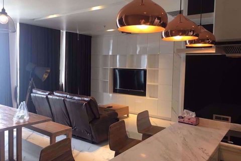 Condo in Bangkok, Thailand, 3 bedrooms in Noble Ploenchit  № 78391