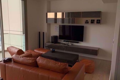 Condominio de 3 dormitorios en Bangkok, Tailandia en Magnolias Waterfront Residences  № 78387