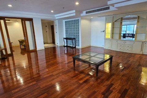 คอนโดมิเนียมในวัฒนา, กรุงเทพฯ, ประเทศไทย, 3 ห้องนอน № 123681 - รูปถ่าย 11
