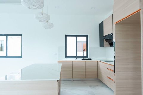 Chalet de 4 dormitorios en Hua Hin, Tailandia № 124419 - foto 9