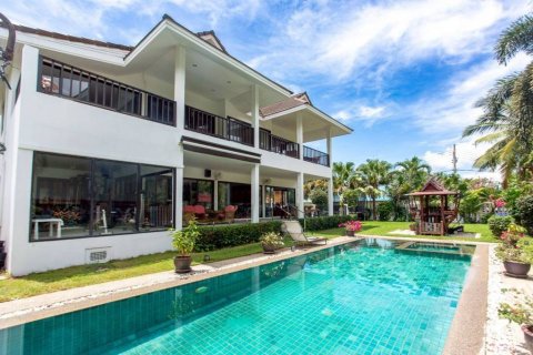 Chalet de 3 dormitorios en Hua Hin, Tailandia № 126693 - foto 2