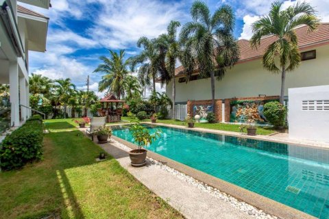 Chalet de 3 dormitorios en Hua Hin, Tailandia № 126693 - foto 4