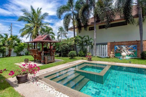 Chalet de 3 dormitorios en Hua Hin, Tailandia № 126693 - foto 6