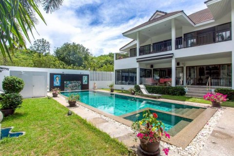 Chalet de 3 dormitorios en Hua Hin, Tailandia № 126693 - foto 3
