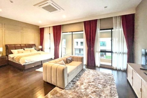 Casa de 6 dormitorios en Saphan Sung, Bangkok, Tailandia № 126688 - foto 8