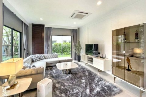Casa de 6 dormitorios en Saphan Sung, Bangkok, Tailandia № 126688 - foto 9