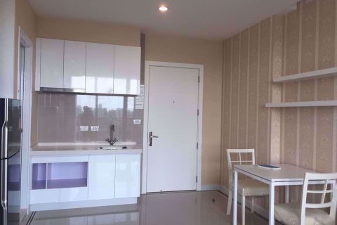 Condo à Huai Khwang, Bangkok, Thaïlande, 1 chambre № 77114 - photo 3
