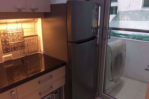 Condominio de 2 dormitorios en Watthana, Bangkok, Tailandia № 77112 - foto 10