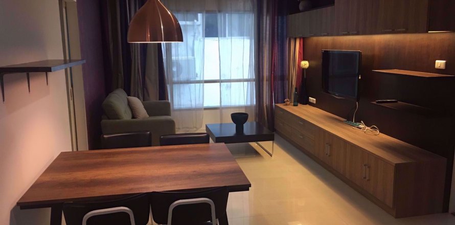 Condominio de 2 dormitorios en Watthana, Bangkok, Tailandia № 77112